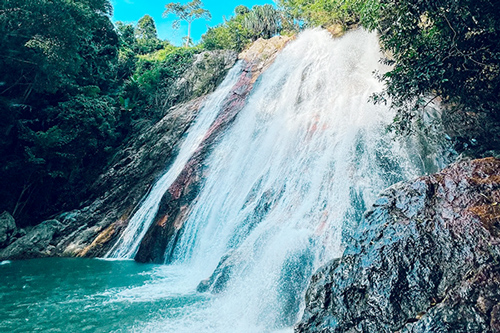 <span> 6</span>Take a dip in Namuang Waterfall 1		